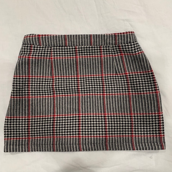 FOREVER 21 PLAID SKORT - Picture 4 of 5